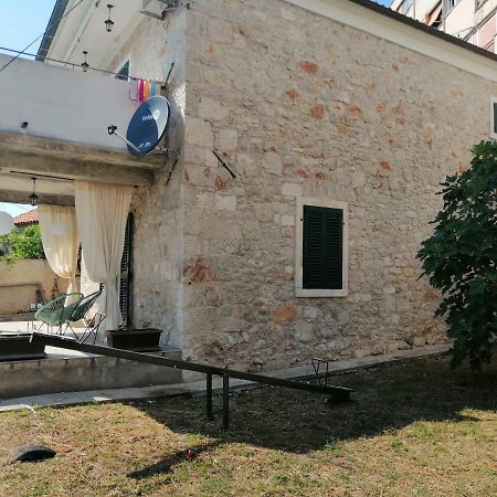 Studio Apartman Adris Ξενοδοχείο Σίμπενικ Εξωτερικό φωτογραφία