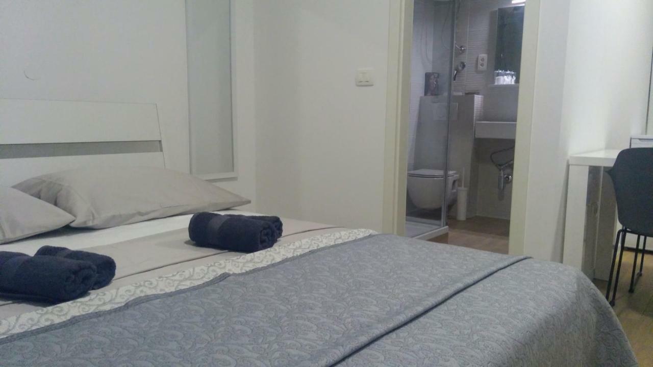 Studio Apartman Adris Ξενοδοχείο Σίμπενικ Εξωτερικό φωτογραφία