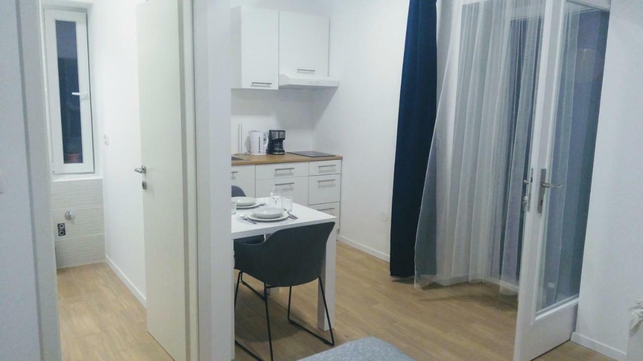 Studio Apartman Adris Ξενοδοχείο Σίμπενικ Εξωτερικό φωτογραφία