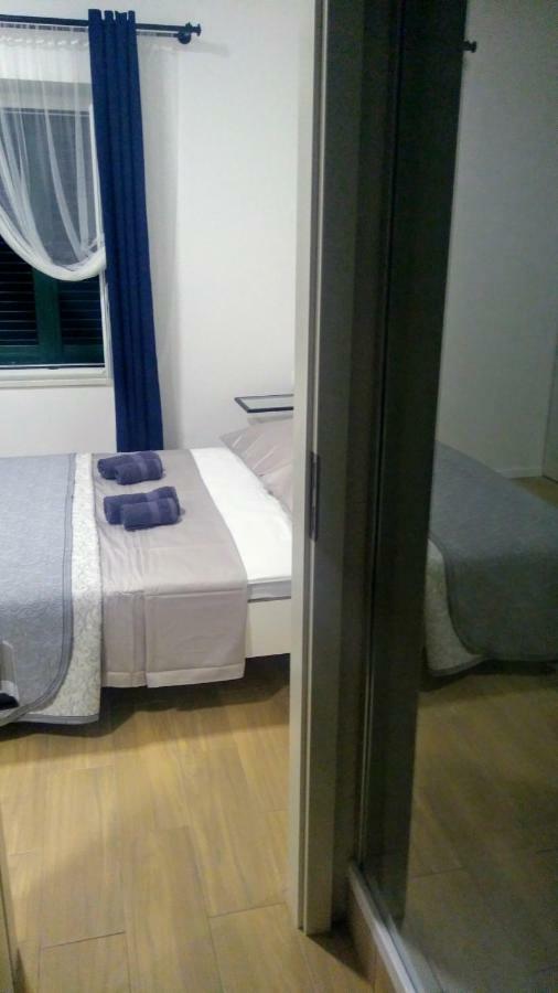 Studio Apartman Adris Ξενοδοχείο Σίμπενικ Εξωτερικό φωτογραφία
