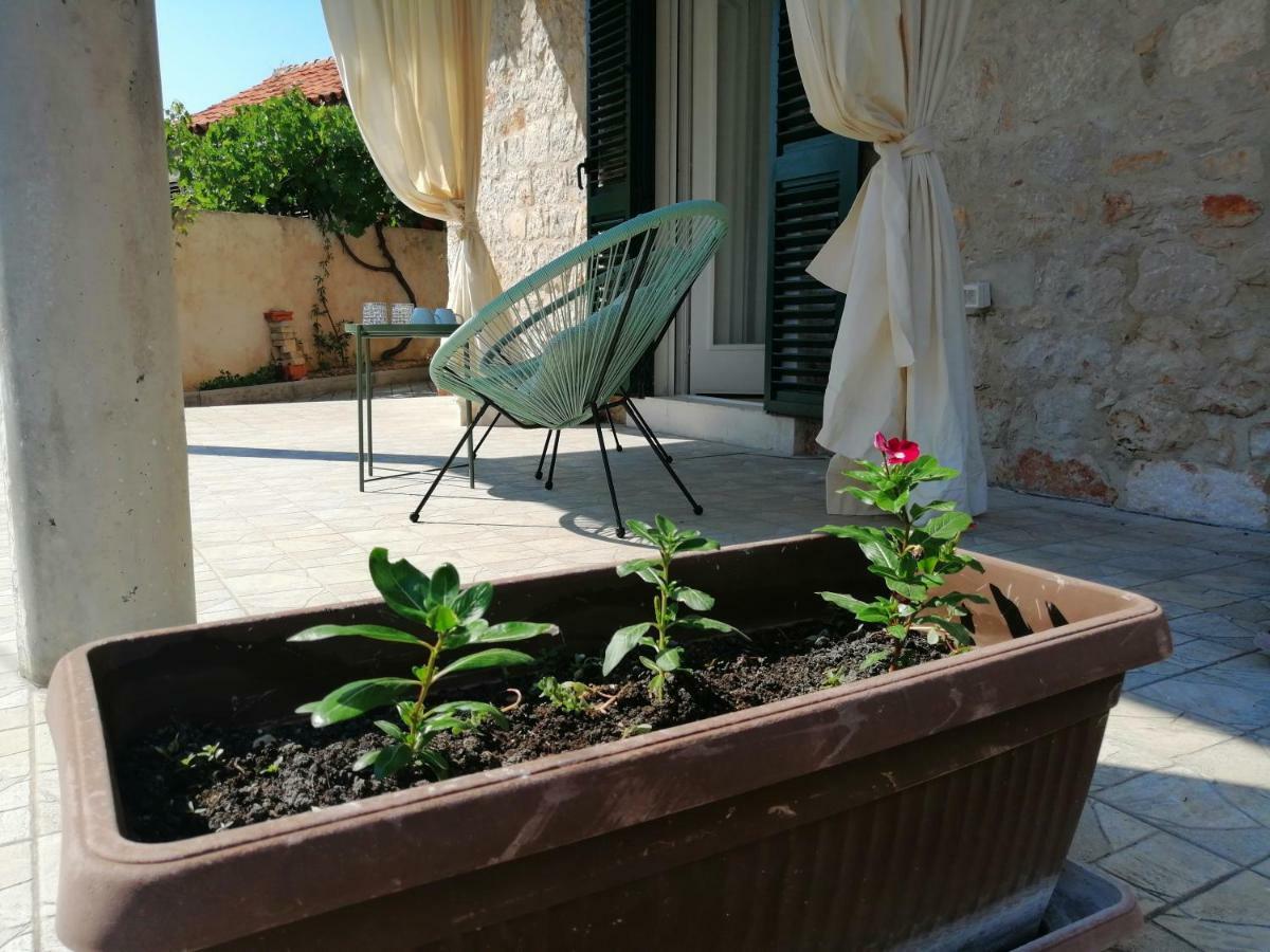 Studio Apartman Adris Ξενοδοχείο Σίμπενικ Εξωτερικό φωτογραφία